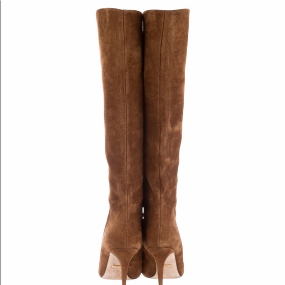 Gucci suede mid-calf Boots they have little stein on front - Picture 4 of 10